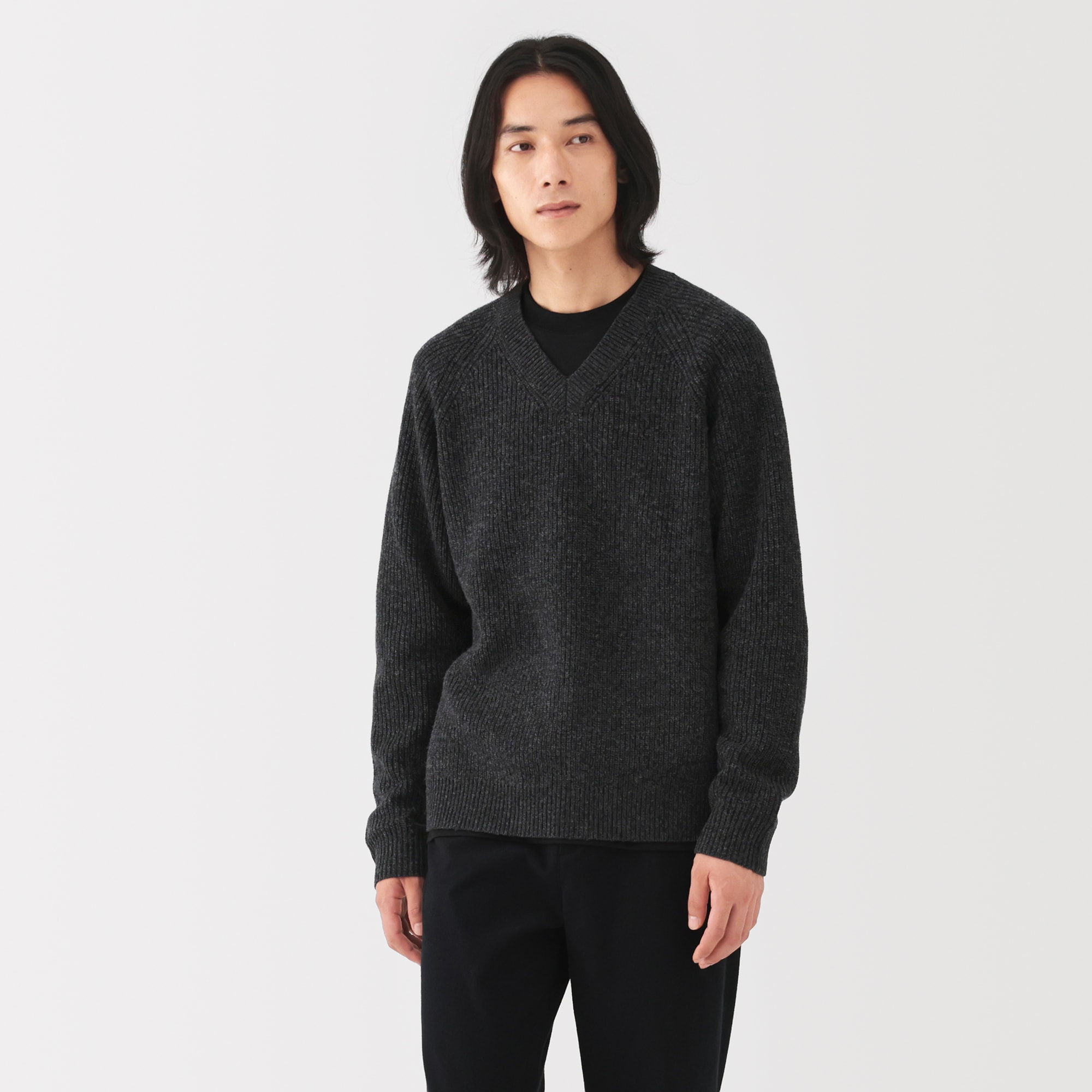 紳士　ウールミドルゲージ畦編みＶネックセーター