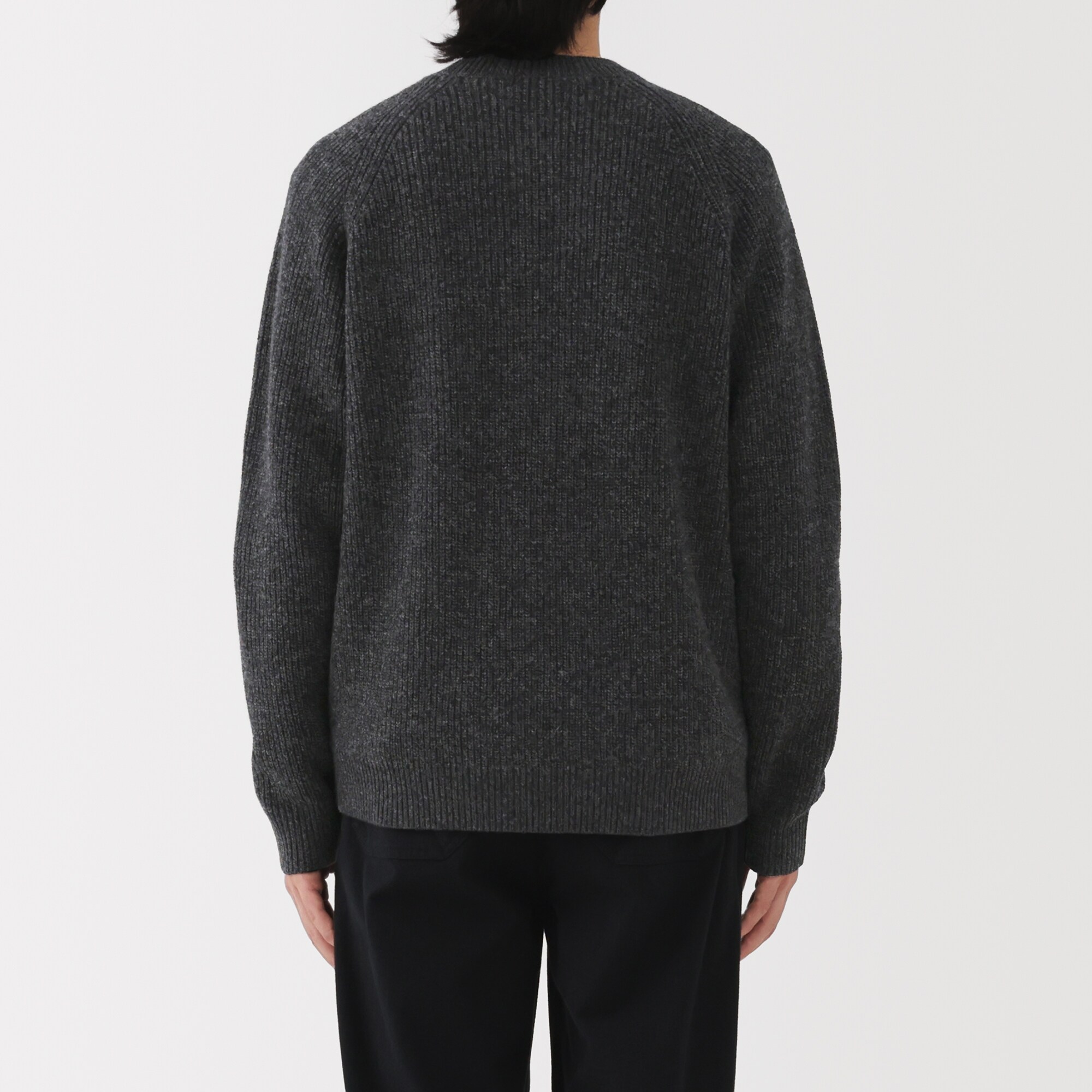 紳士　ウールミドルゲージ畦編みＶネックセーター