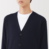 紳士　洗えるウールハイゲージＶネックカーディガン