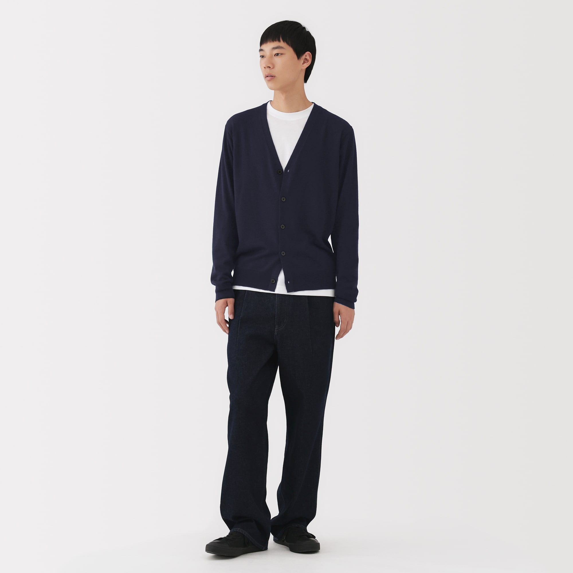紳士　洗えるウールハイゲージＶネックカーディガン