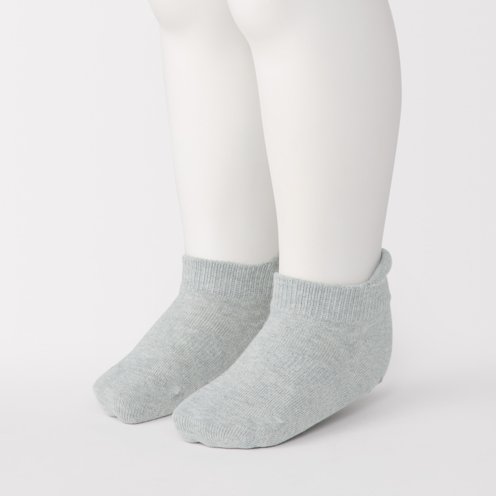 ベビー　足なり直角　スニーカーイン（３足組）