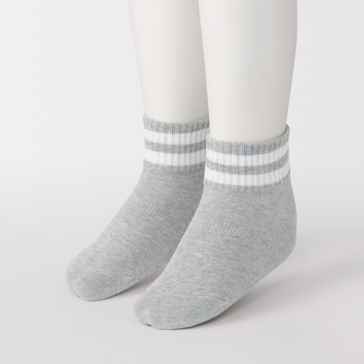 キッズ　足なり直角　ショート丈靴下（柄・３足組）