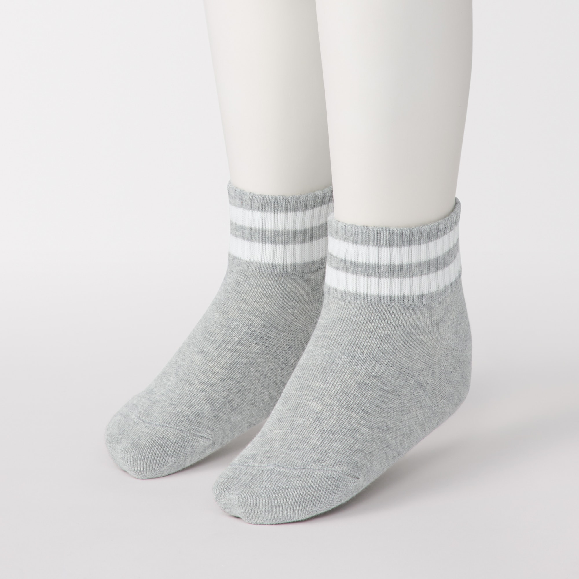 キッズ　足なり直角　ショート丈靴下（柄・３足組）