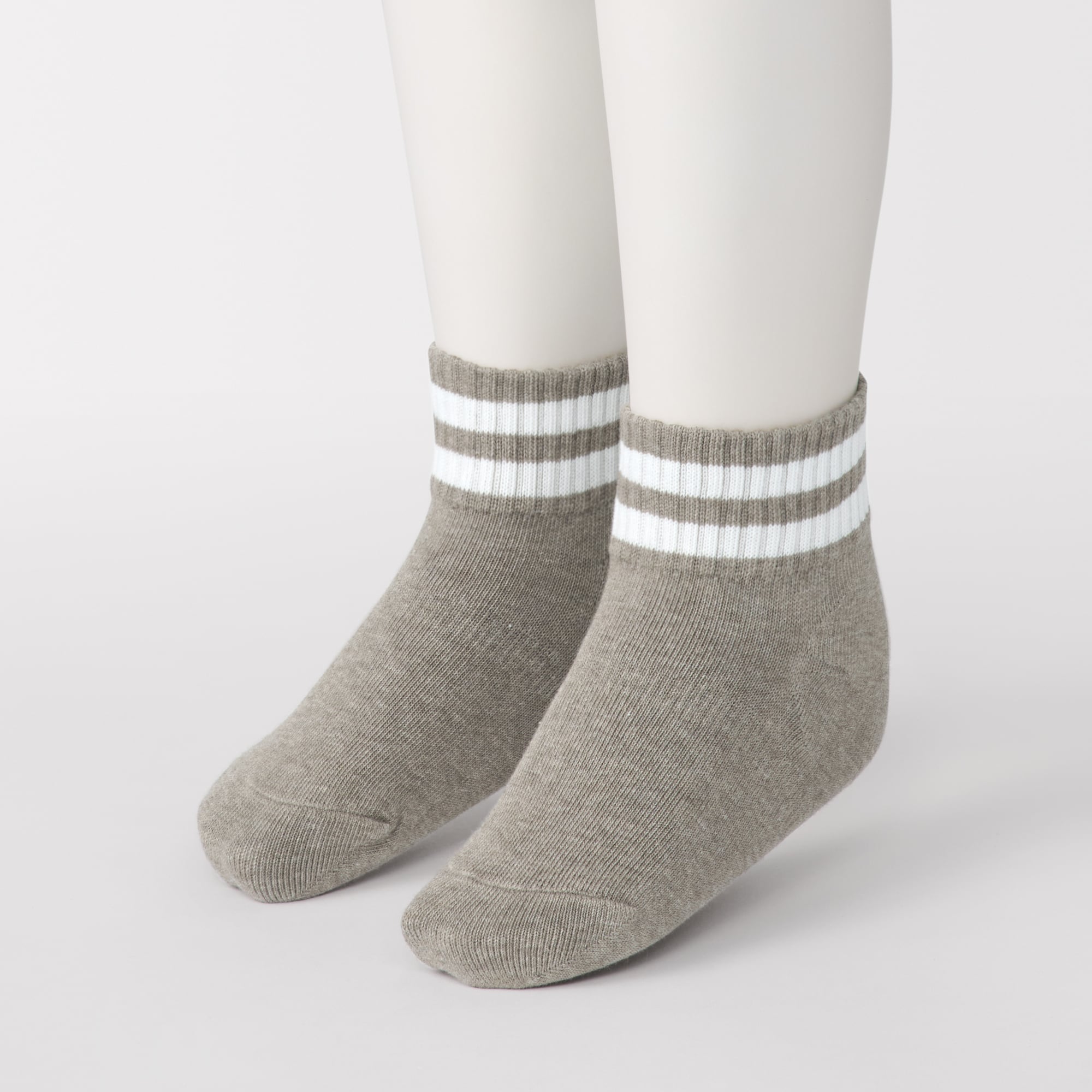 キッズ　足なり直角　ショート丈靴下（柄・３足組）