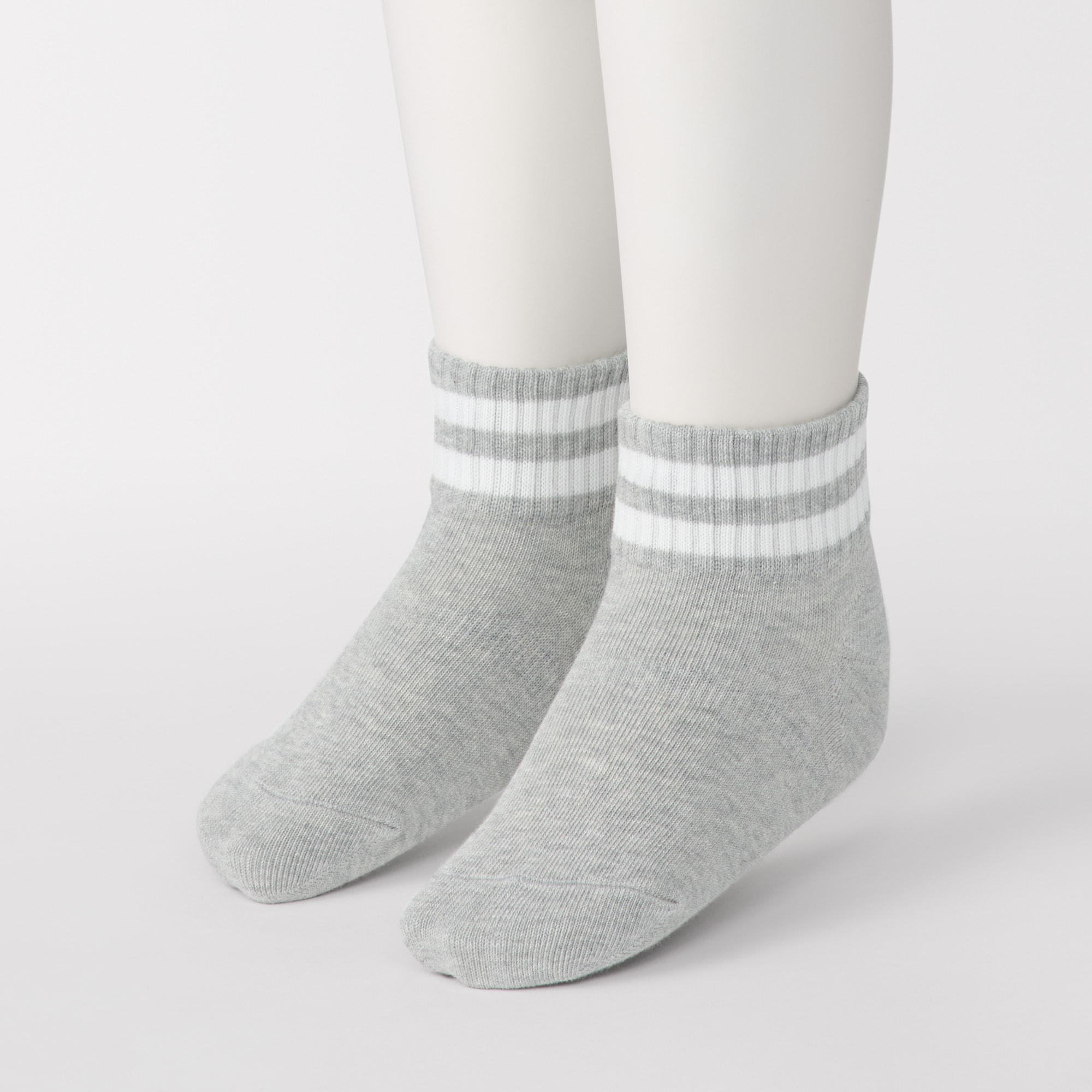 キッズ　足なり直角　ショート丈靴下（柄・３足組）