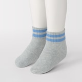 キッズ　足なり直角　ショート丈靴下（柄・３足組）