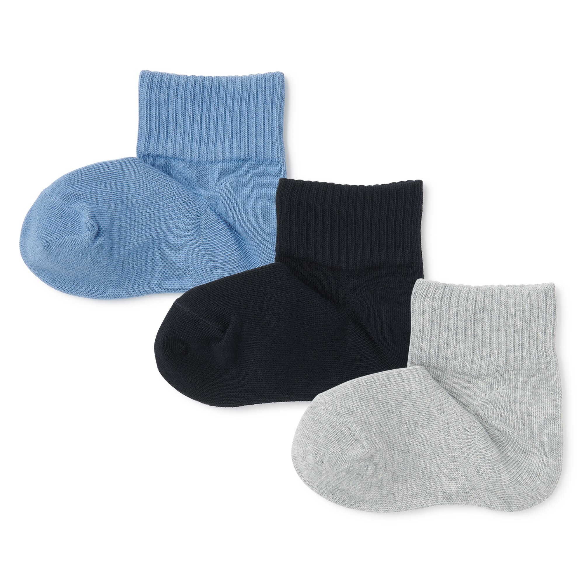 キッズ　足なり直角　ショート丈靴下（３足組）