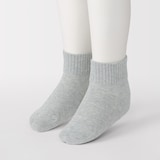 キッズ　足なり直角　ショート丈靴下（３足組）