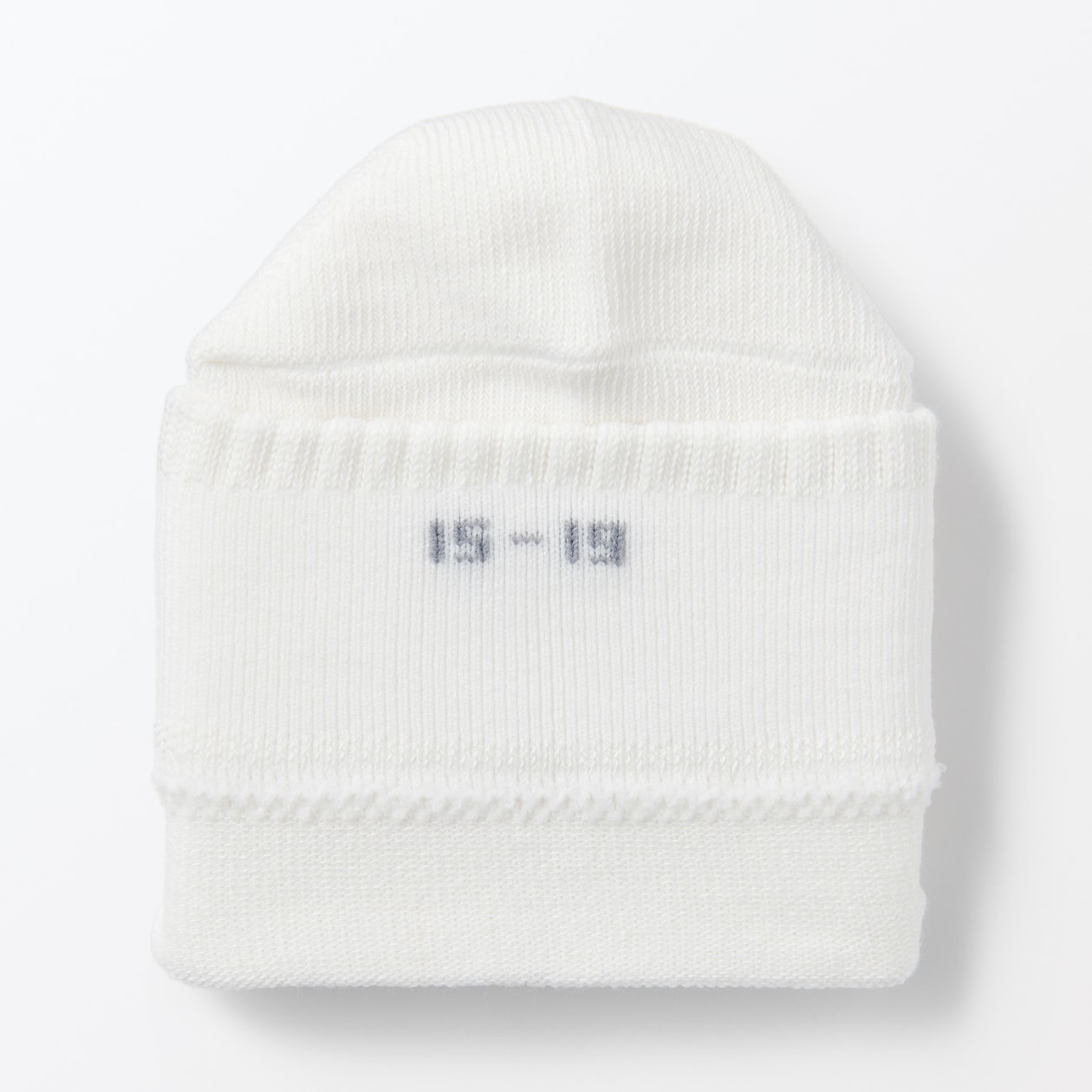 キッズ　足なり直角　ショート丈靴下（３足組）