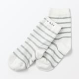 キッズ　足なり直角　靴下（柄・３足組）