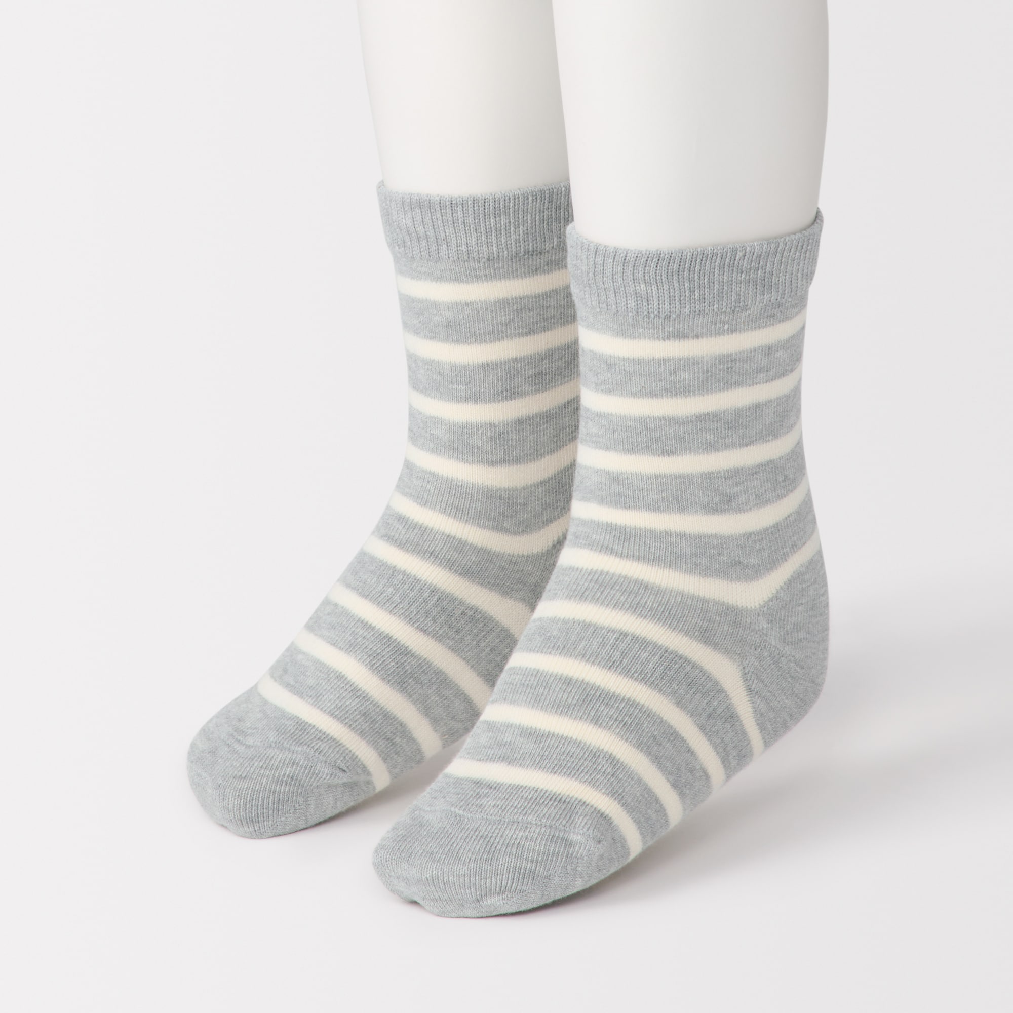 キッズ　足なり直角　靴下（柄・３足組）