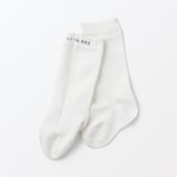 キッズ　足なり直角　ハイソックス（３足組）