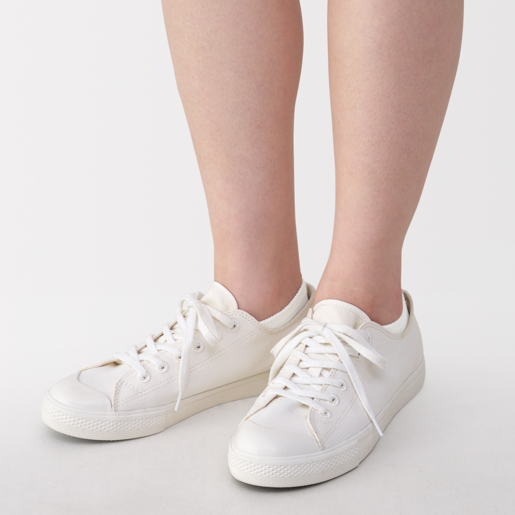 婦人　足なり直角　スニーカーイン