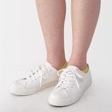 婦人　足なり直角　スニーカーイン