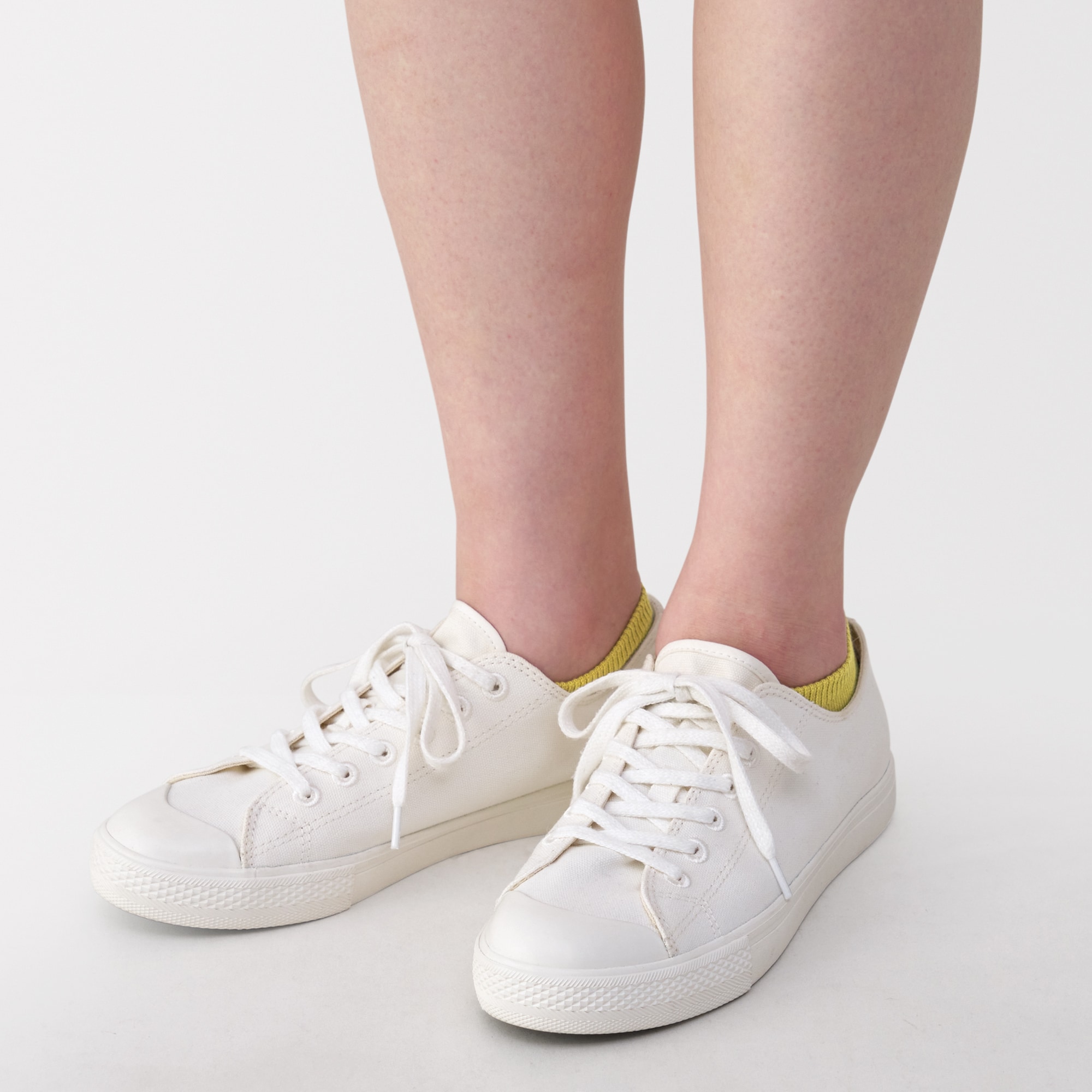 婦人　足なり直角　スニーカーイン