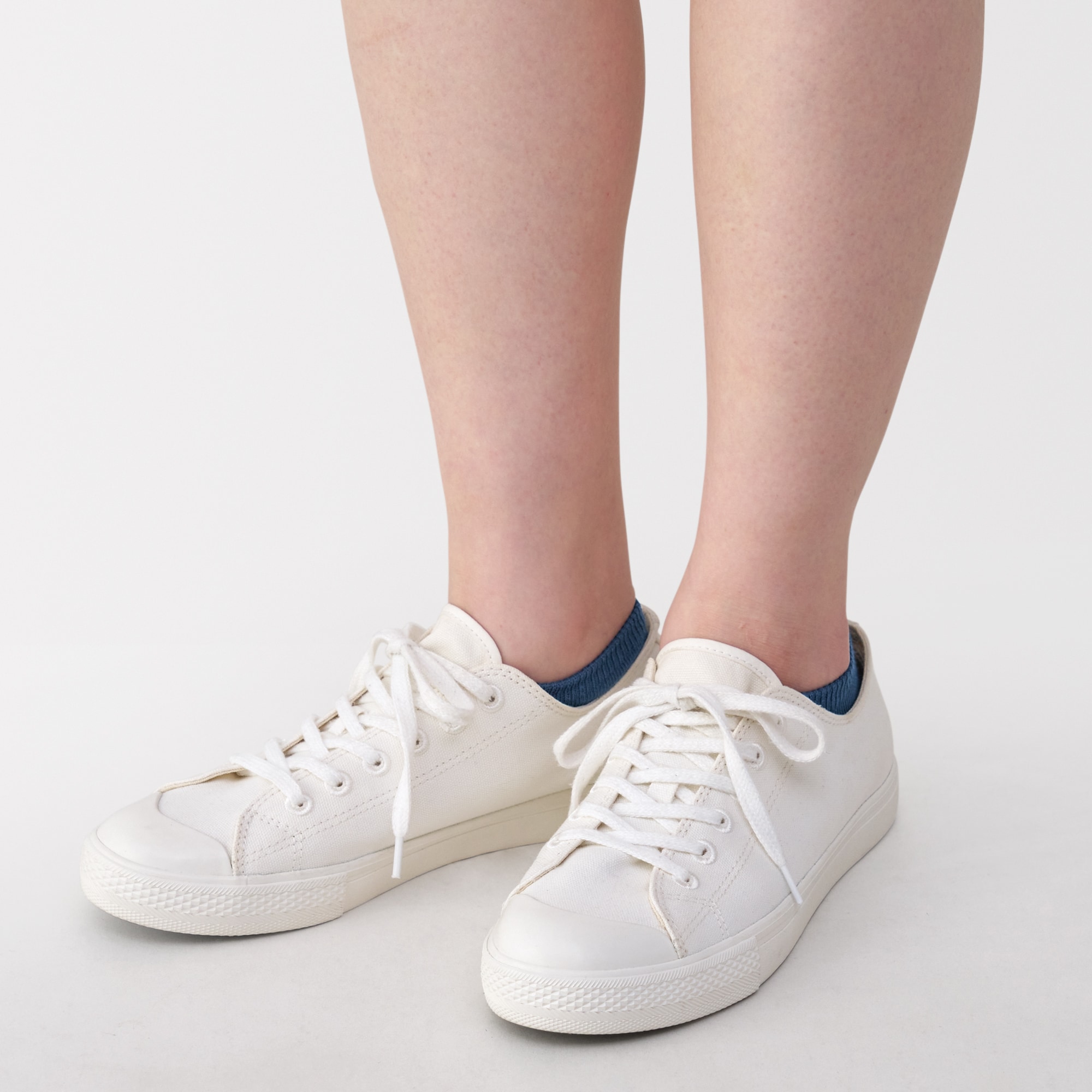 婦人　足なり直角　スニーカーイン