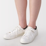 婦人　足なり直角　スニーカーイン