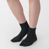 婦人　足なり直角　履き口やわらか　たび型ショート丈靴下（口ゴムなし）