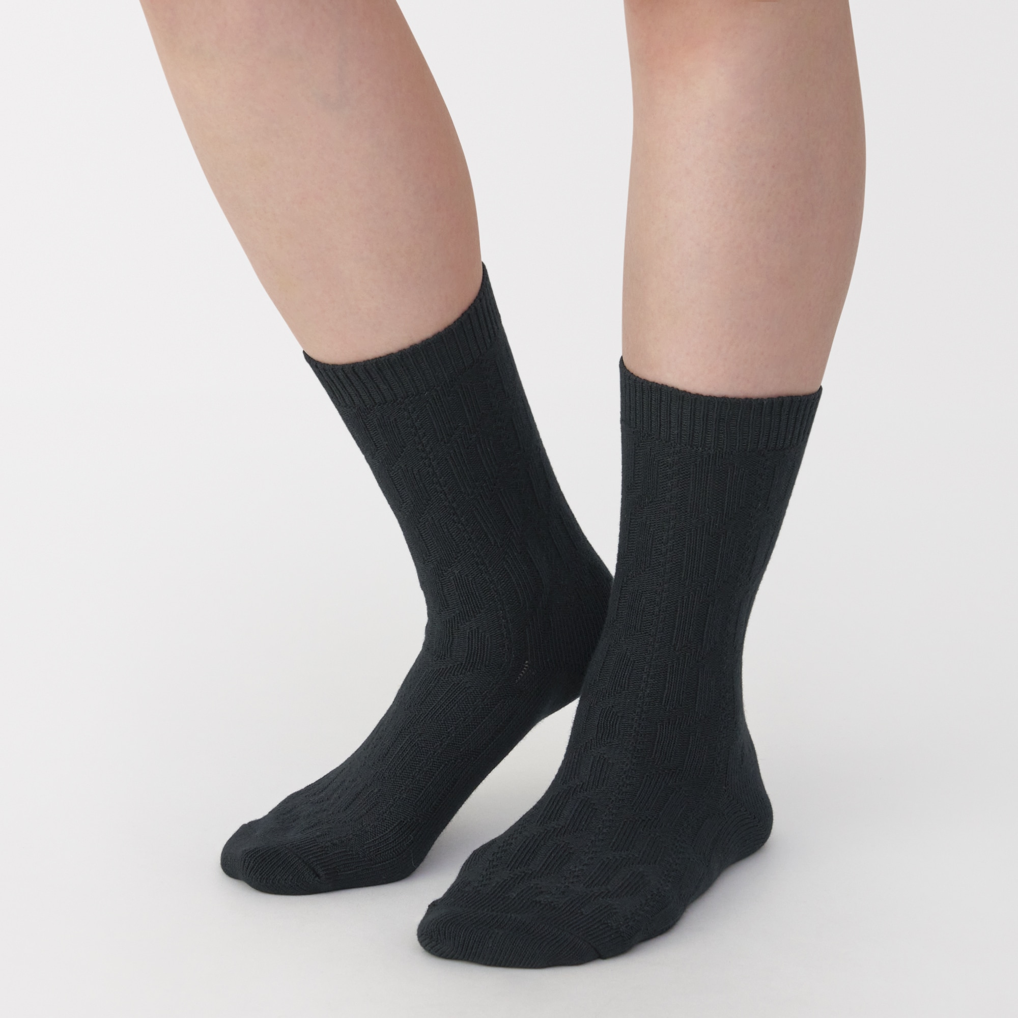婦人　足なり直角　履き口やわらか　ケーブル柄靴下