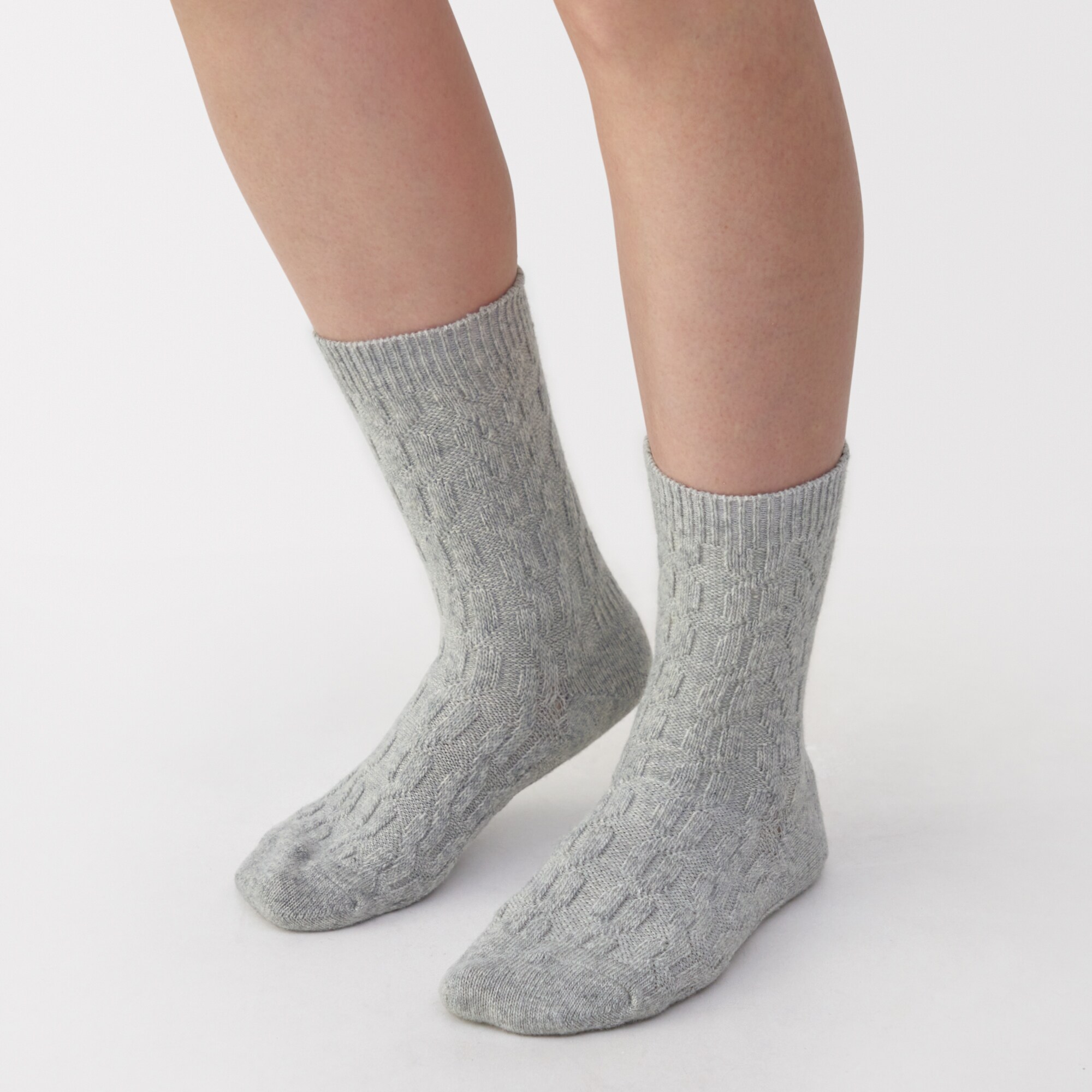 婦人　足なり直角　履き口やわらか　ウール混　ケーブル柄靴下