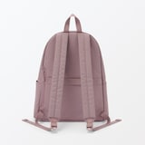 肩の負担を軽くする　撥水リュックサック