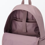 肩の負担を軽くする　撥水リュックサック