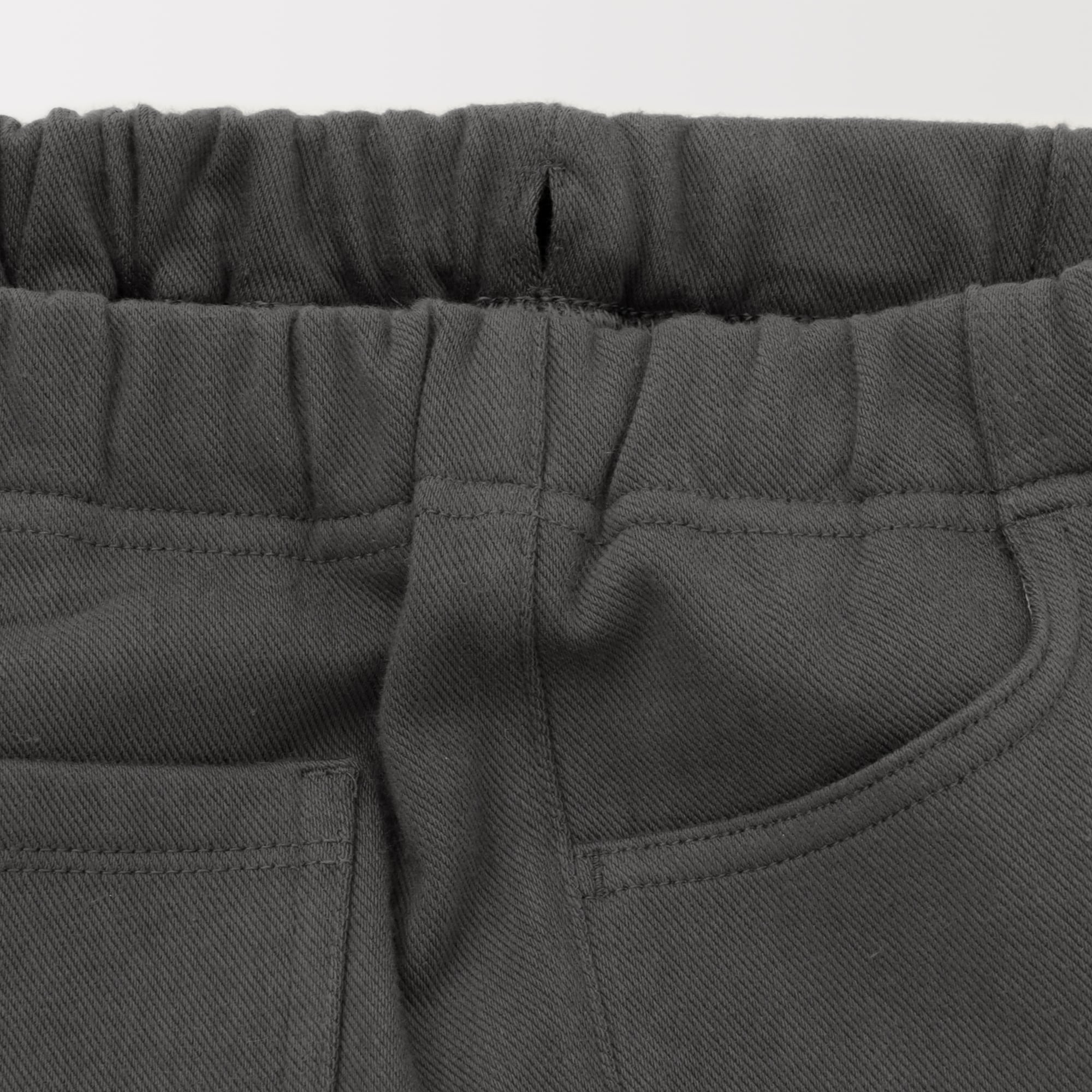 キッズ　ストレッチ裏起毛スリムフィットパンツ