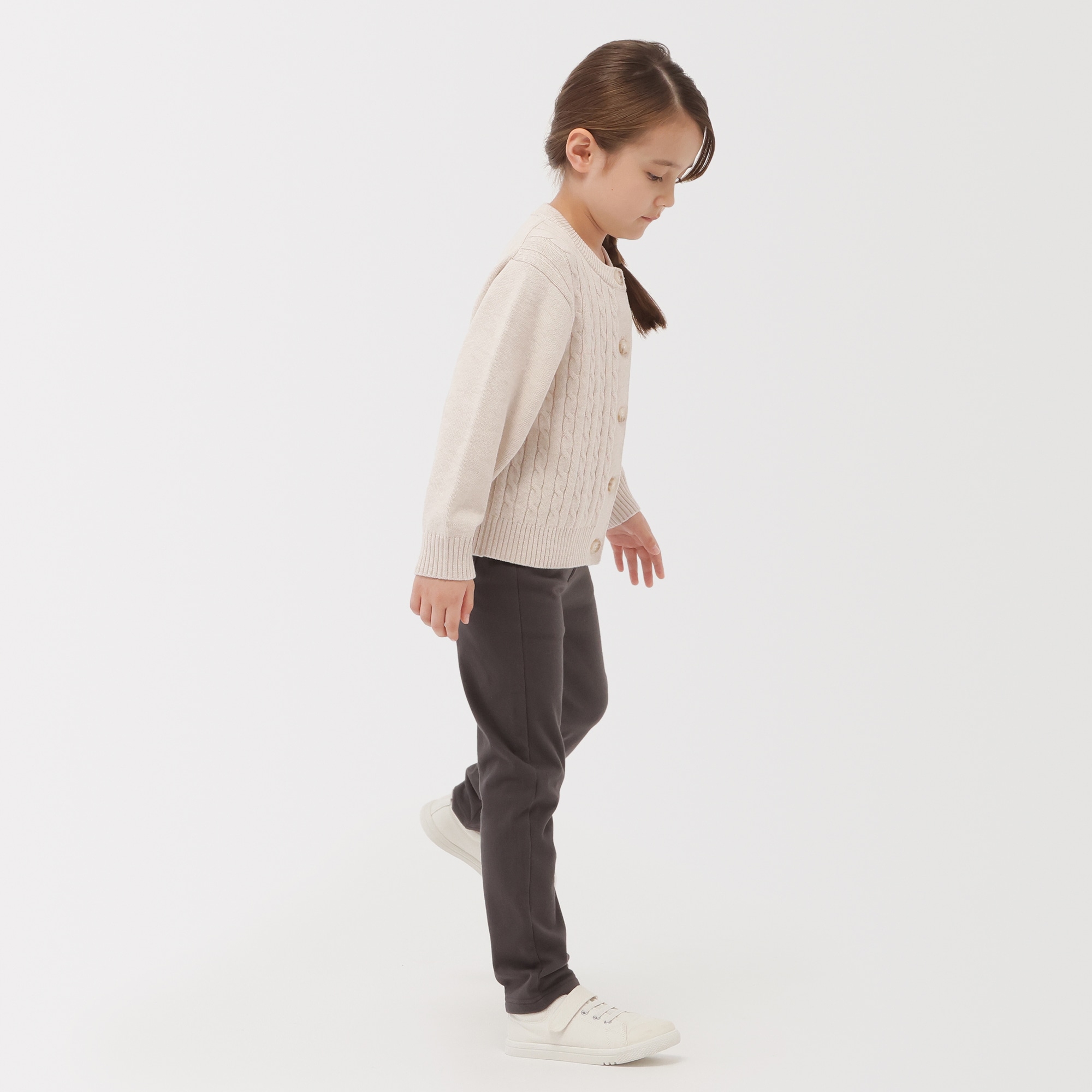 キッズ　洗えるニットクルーネックカーディガン