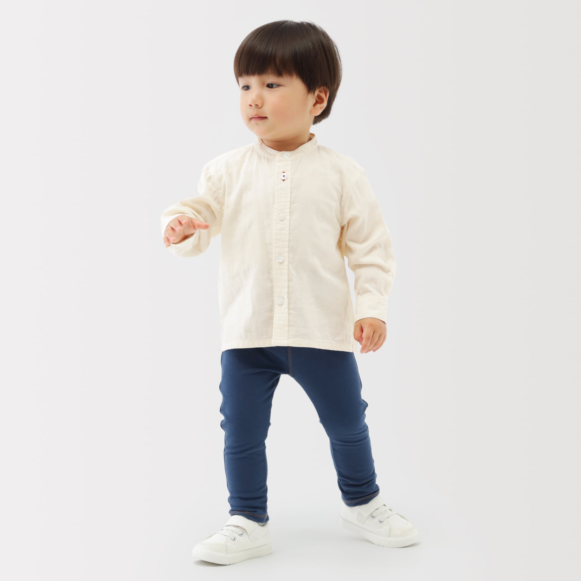 ベビー　二重ガーゼスタンドカラー長袖シャツ