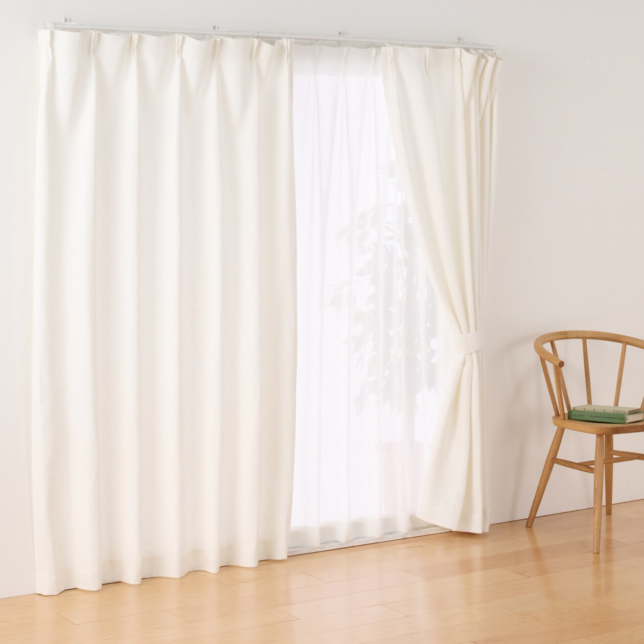 麻平織太番手プリーツカーテン／オフ白