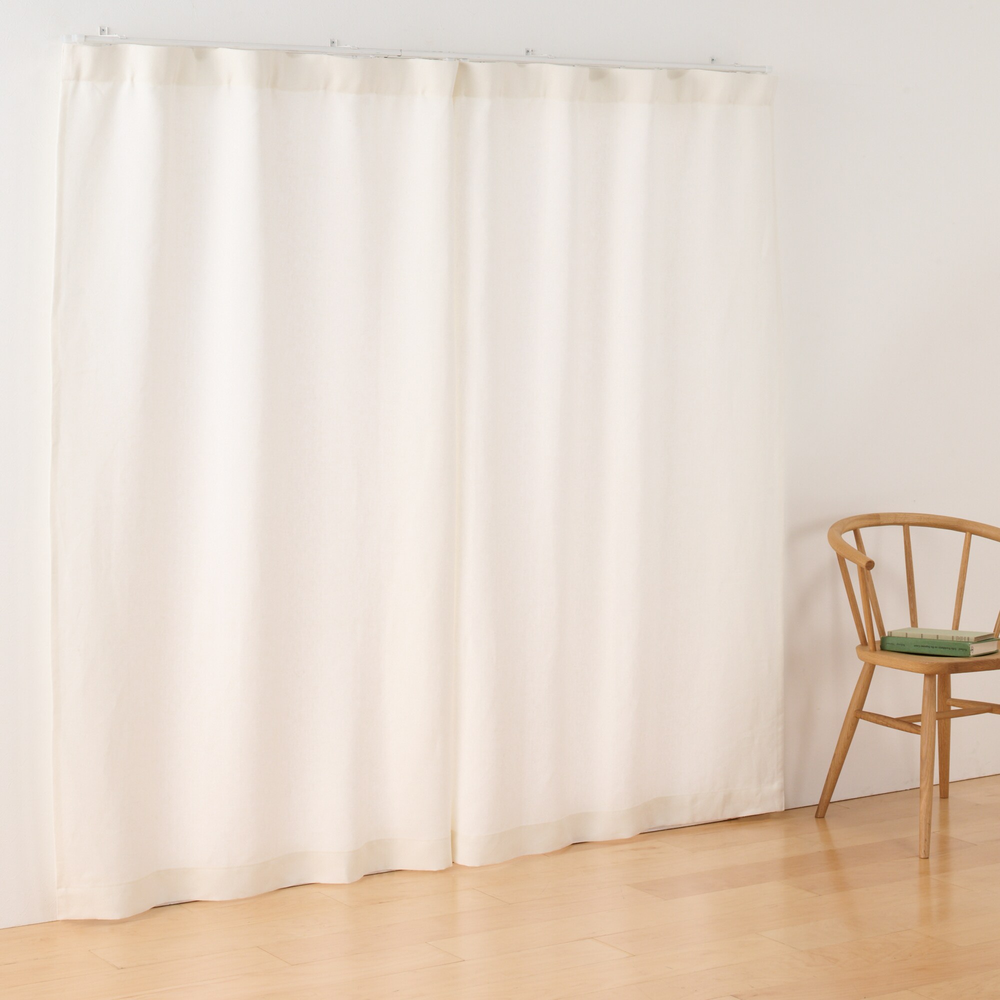 麻平織太番手ノンプリーツカーテン／オフ白
