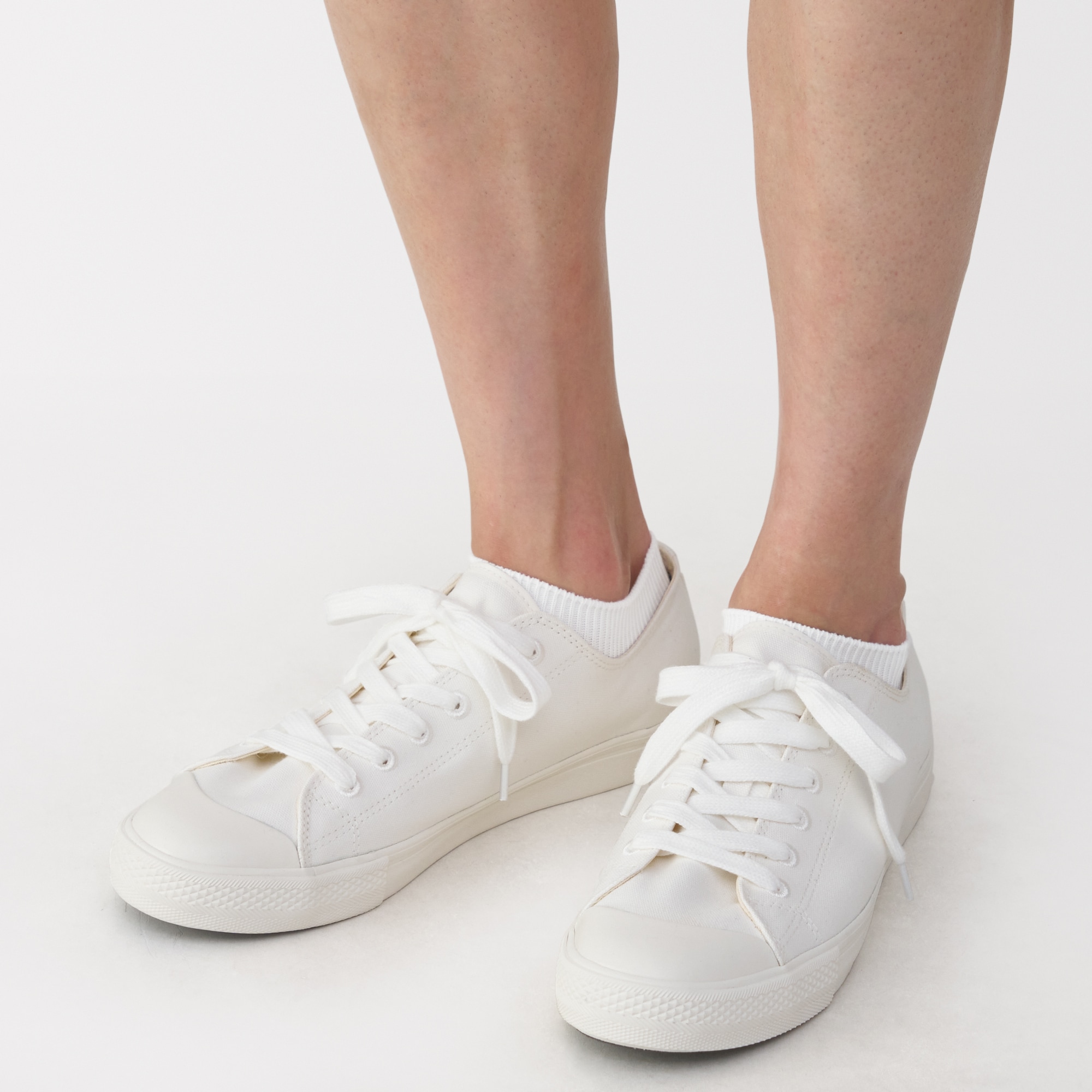 紳士　足なり直角　裏返しても履ける　スニーカーイン