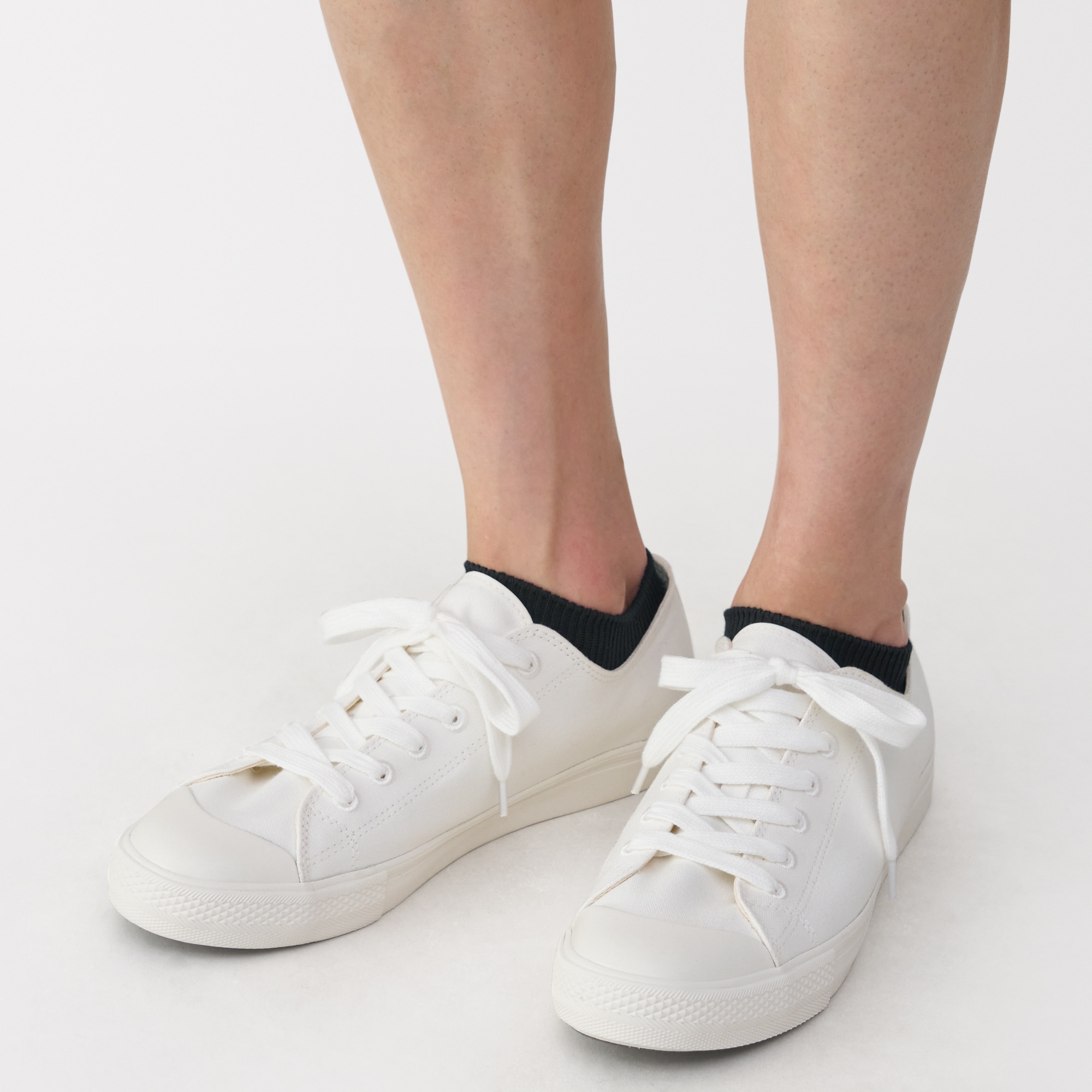 紳士　足なり直角　裏返しても履ける　スニーカーイン