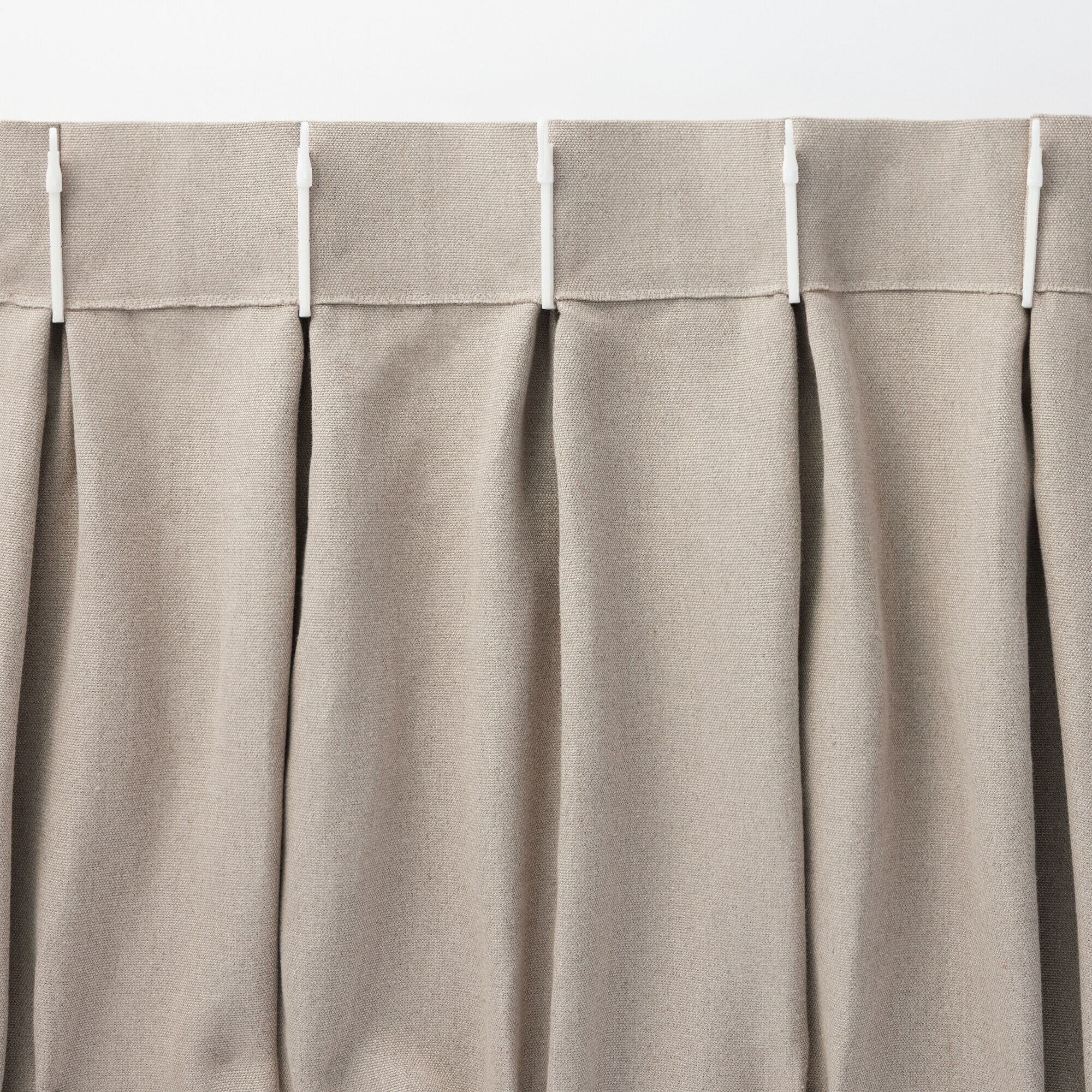 麻平織太番手プリーツカーテン２倍ヒダ／オフ白