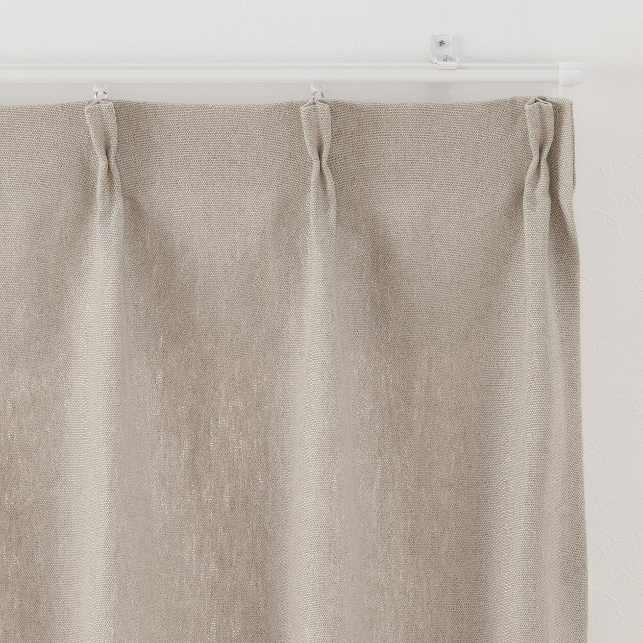 麻平織太番手プリーツカーテン／生成