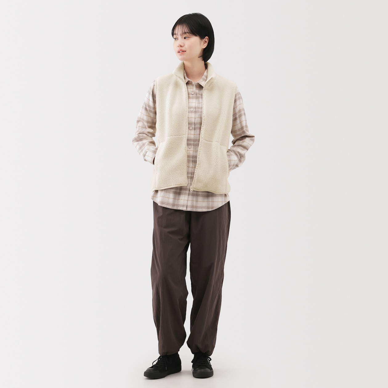 婦人　ボアフリースベスト