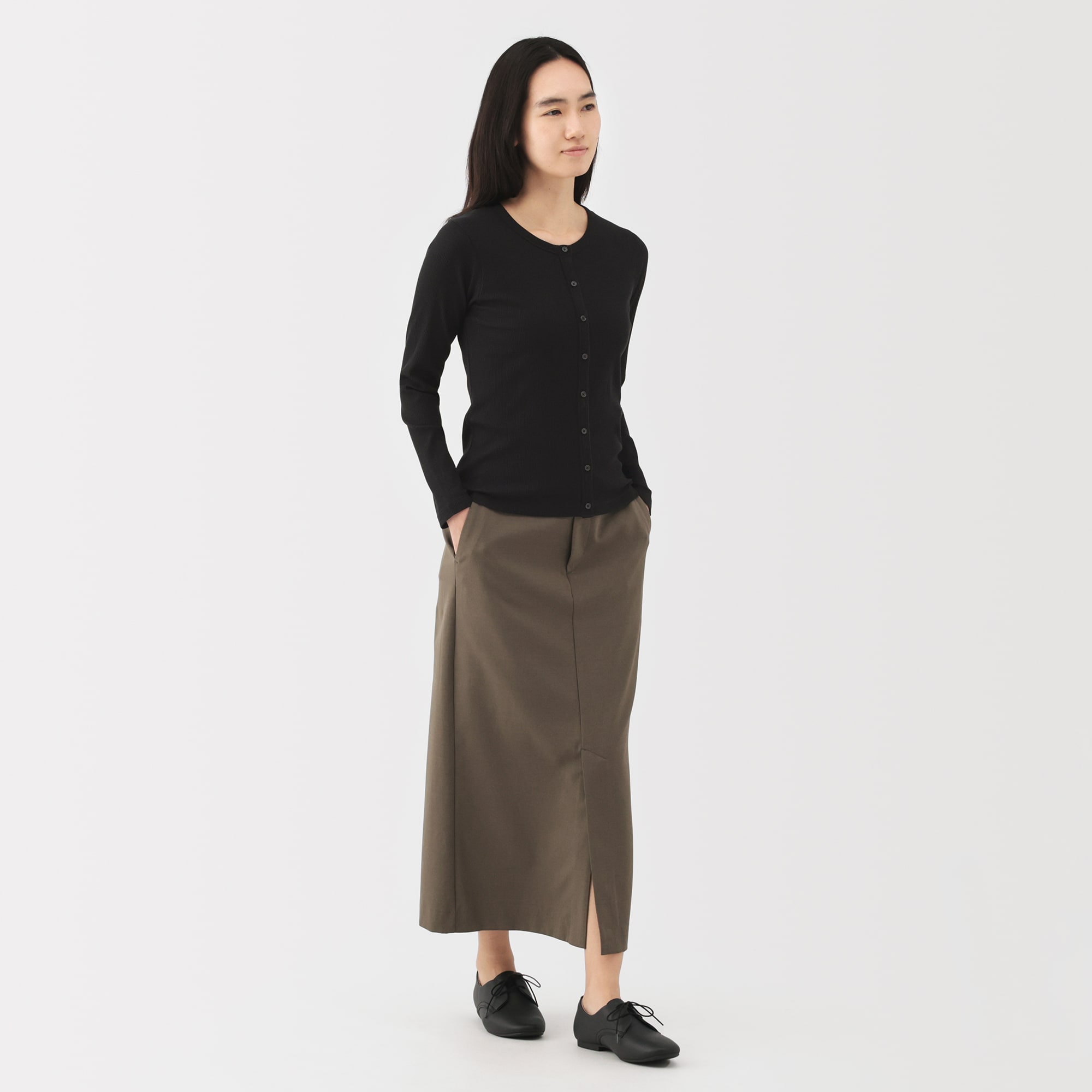 婦人　なめらかリブ編みクルーネック長袖カーディガン