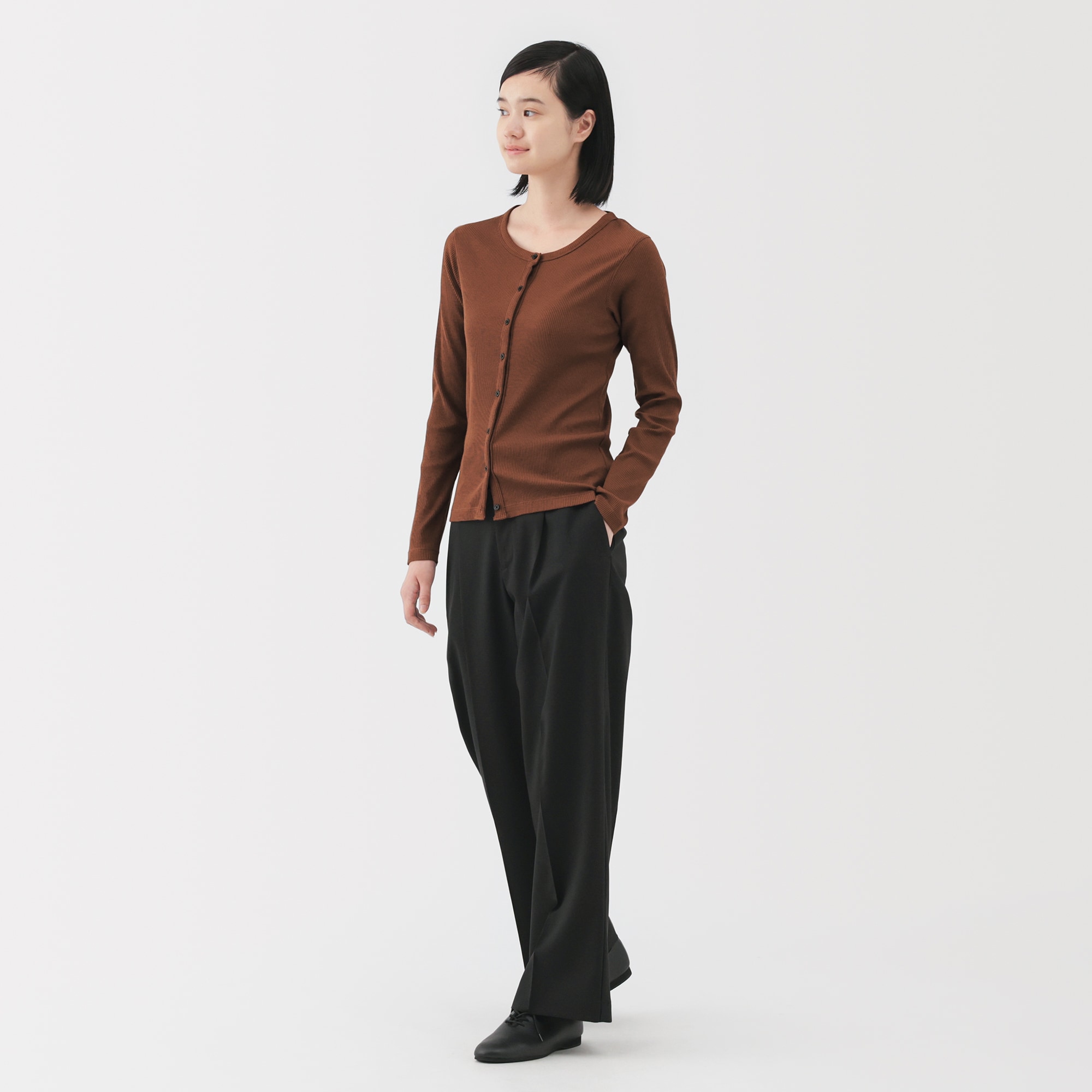 婦人　なめらかリブ編みクルーネック長袖カーディガン