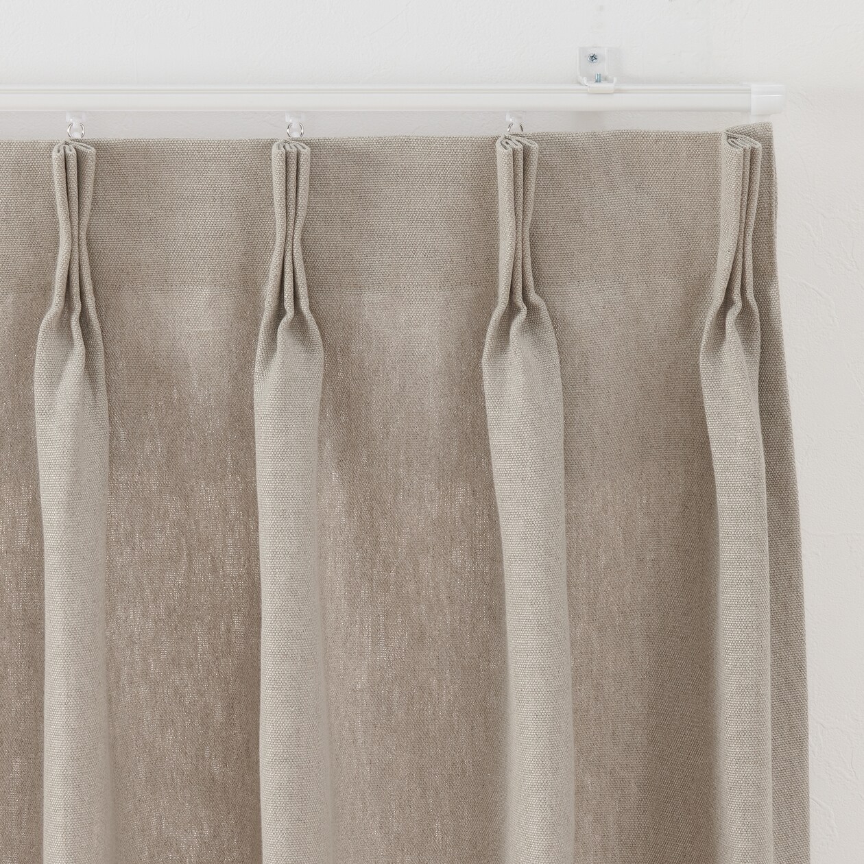 麻平織太番手プリーツカーテン２倍ヒダ／生成