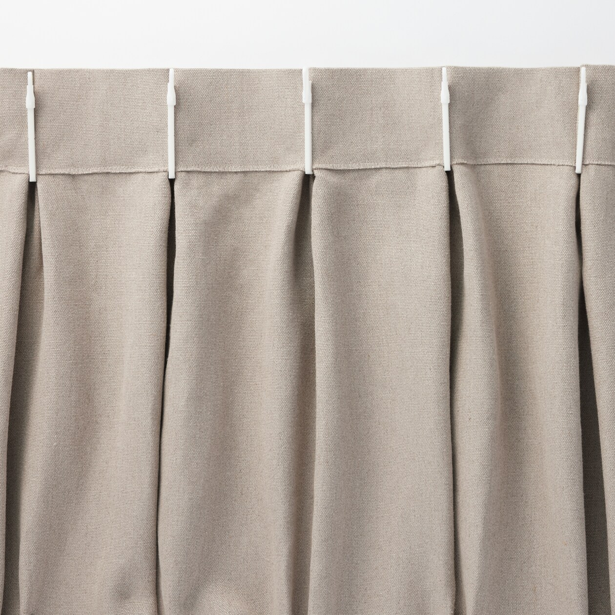 麻平織太番手プリーツカーテン２倍ヒダ／生成