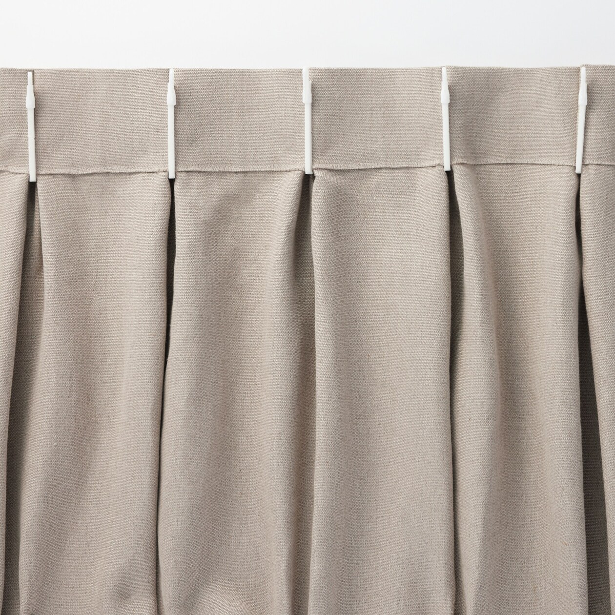麻平織太番手プリーツカーテン２倍ヒダ／生成