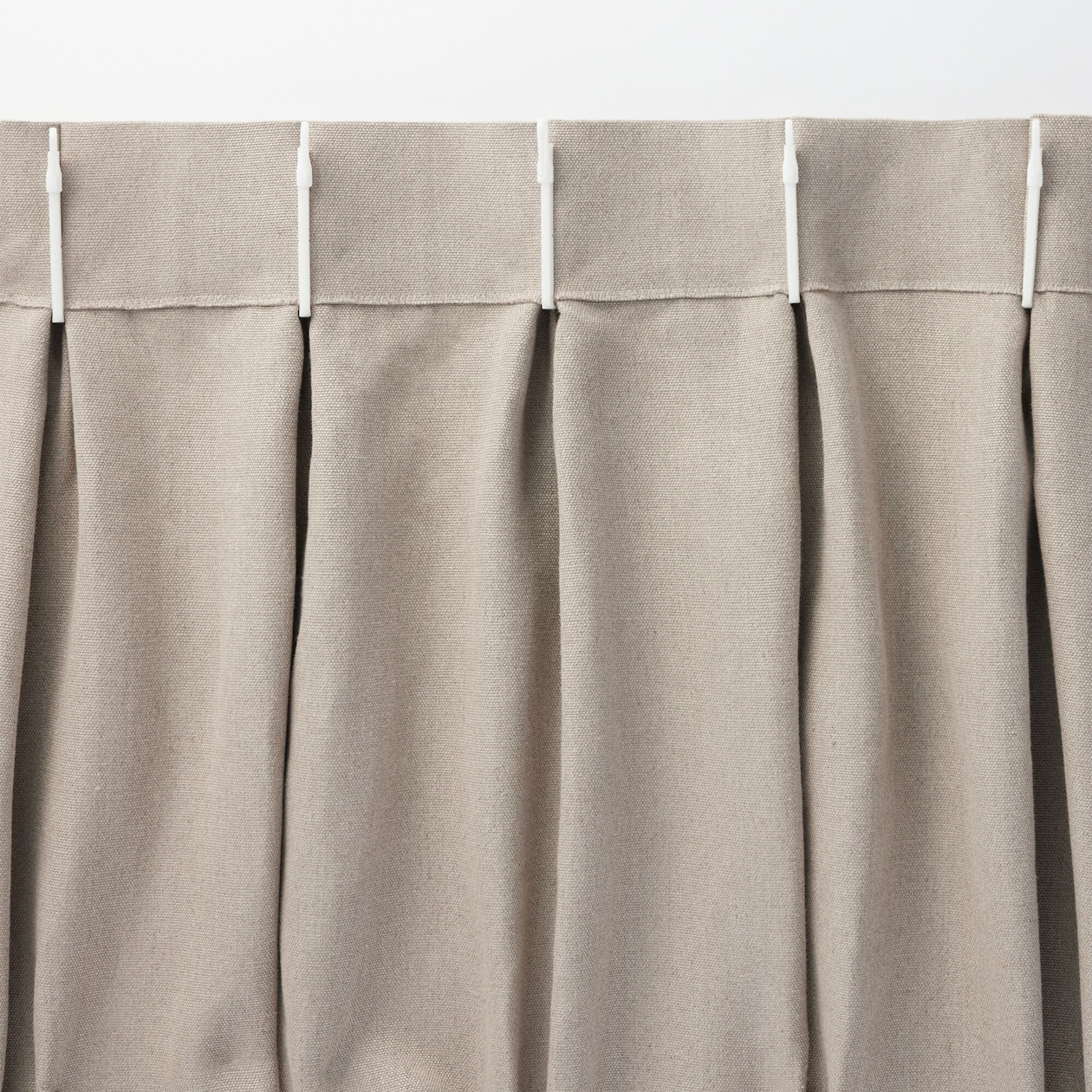 麻平織太番手プリーツカーテン２倍ヒダ／生成