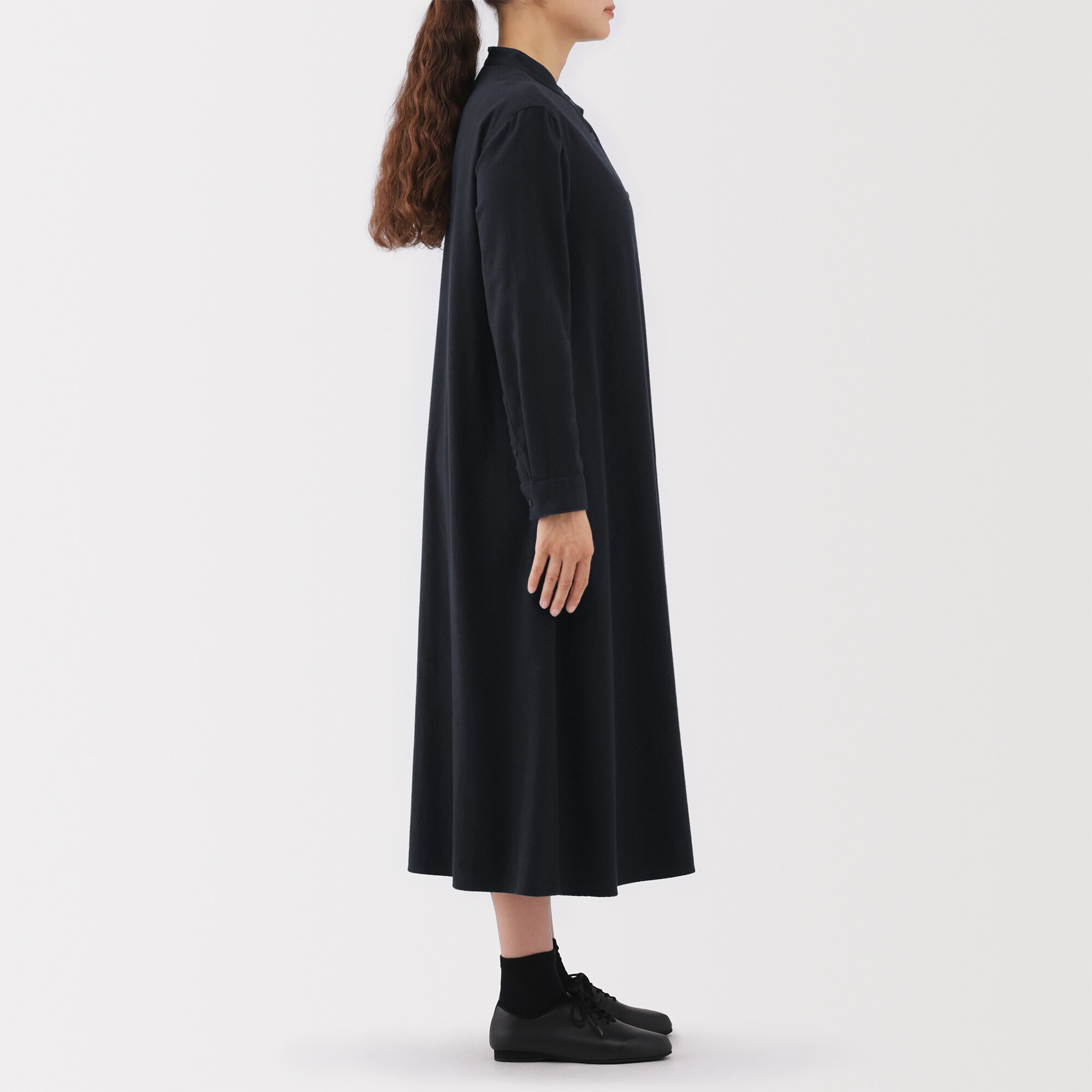 meru　ブラックフランネルワンピース　肩ボタン meru様専用 ブラックフランネルワンピース 肩ボタン