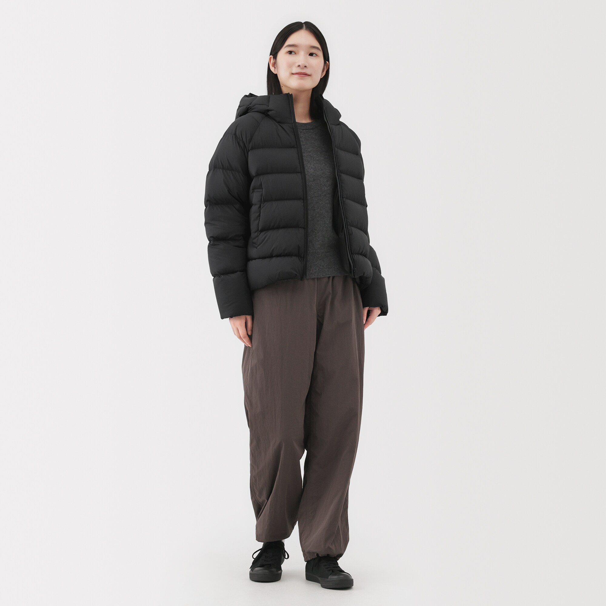 婦人 軽量ダウンポケッタブルフード付きジャケット | 無印良品
