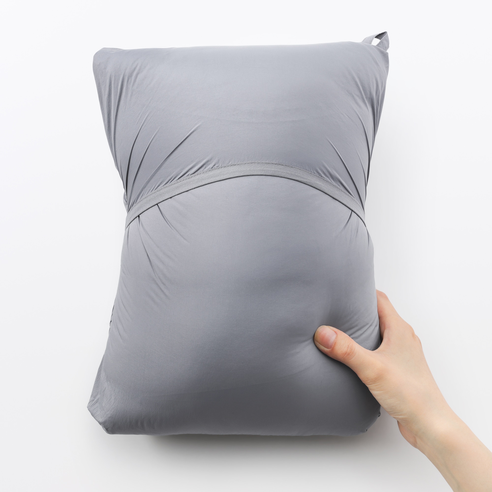 婦人 軽量ダウンポケッタブルフード付きジャケット | 無印良品