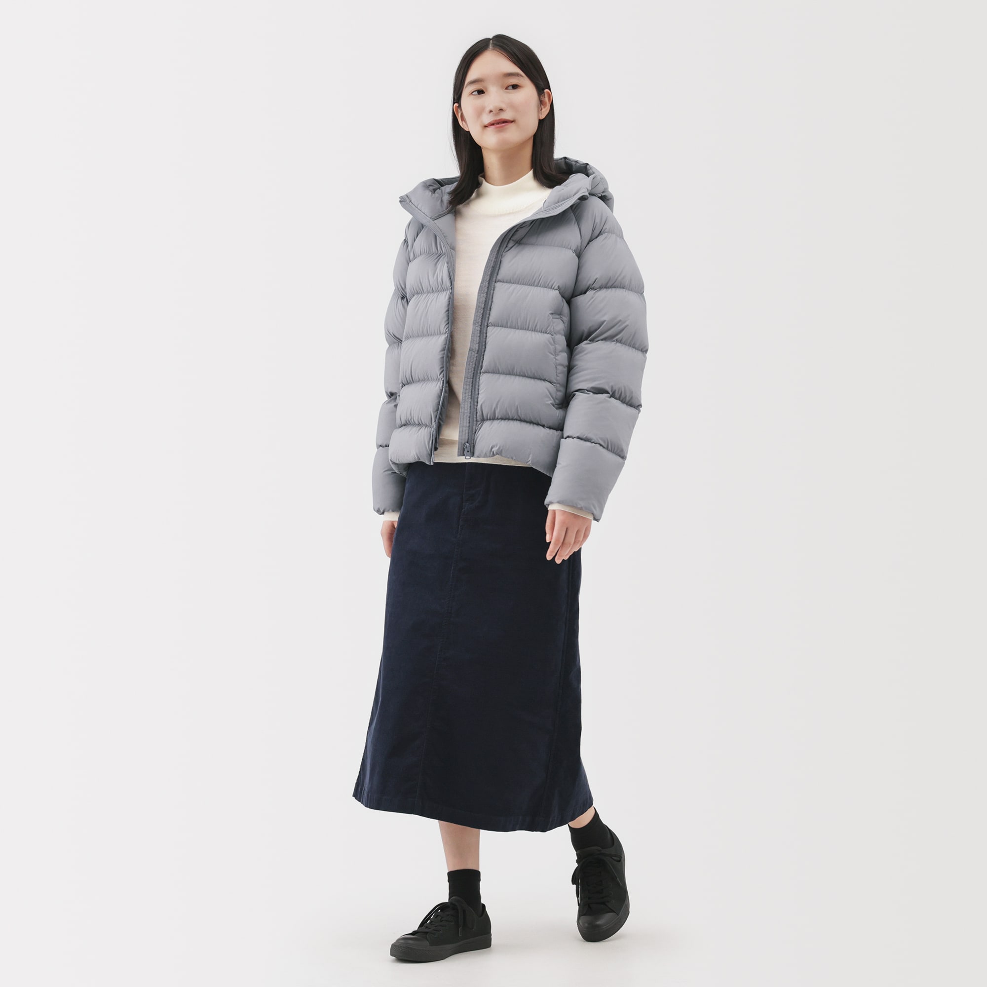 婦人 軽量ダウンポケッタブルフード付きジャケット | 無印良品