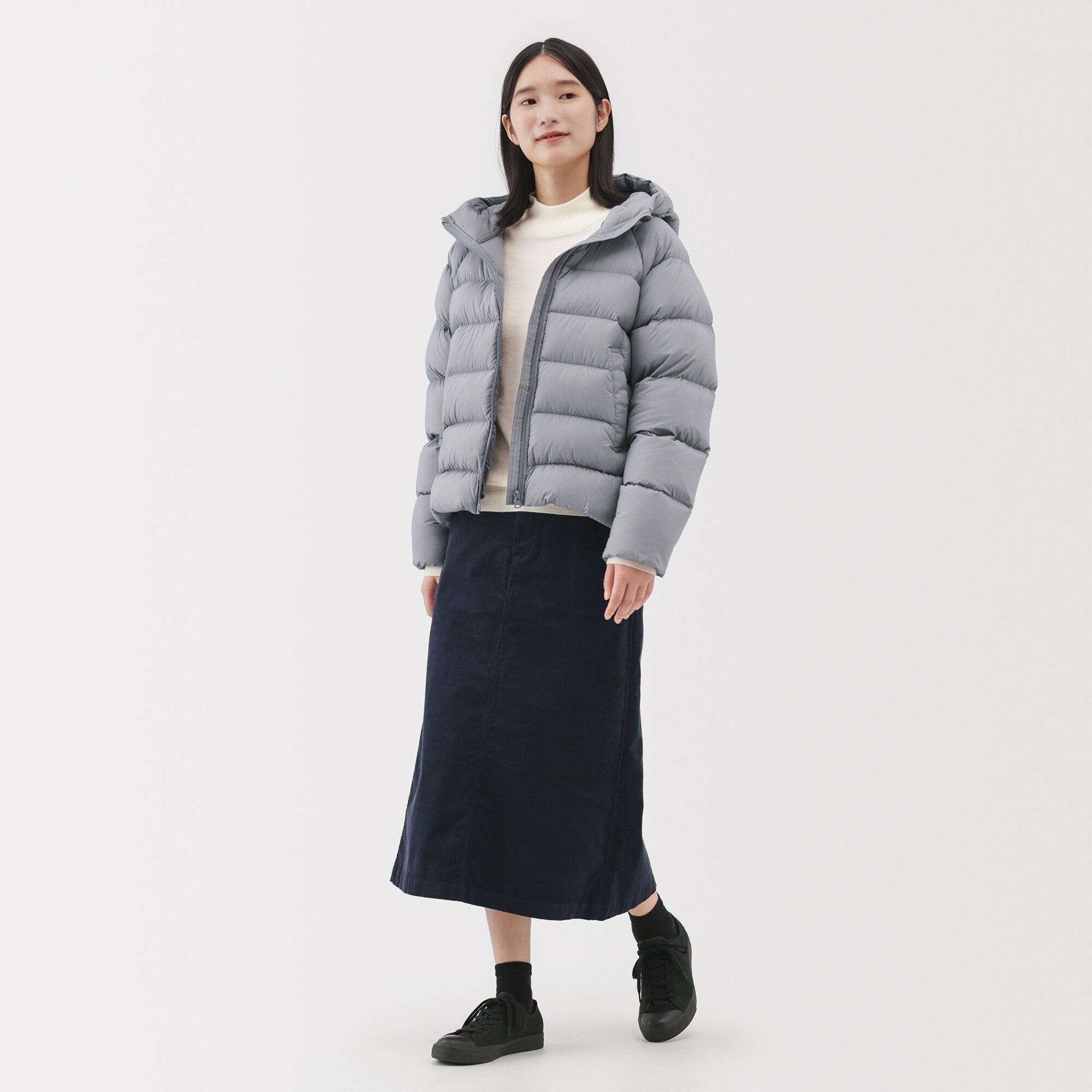 婦人 軽量ダウンポケッタブルフード付きジャケット | 無印良品