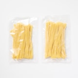 小麦の旨みひきたつ生パスタ　フェットチーネ