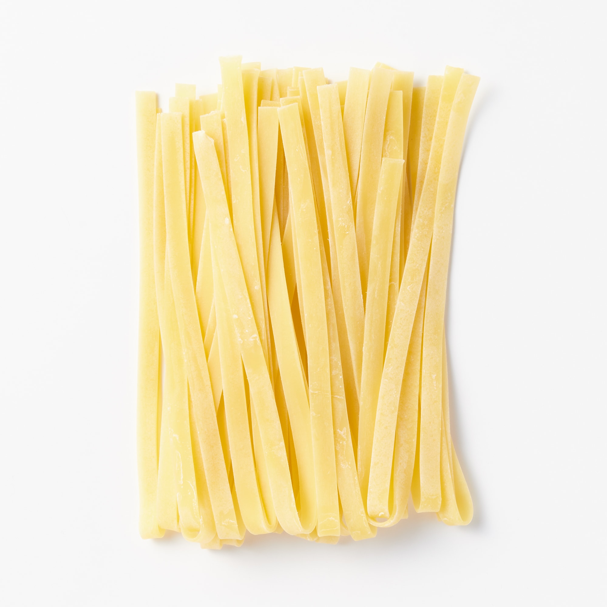 小麦の旨みひきたつ生パスタ　フェットチーネ