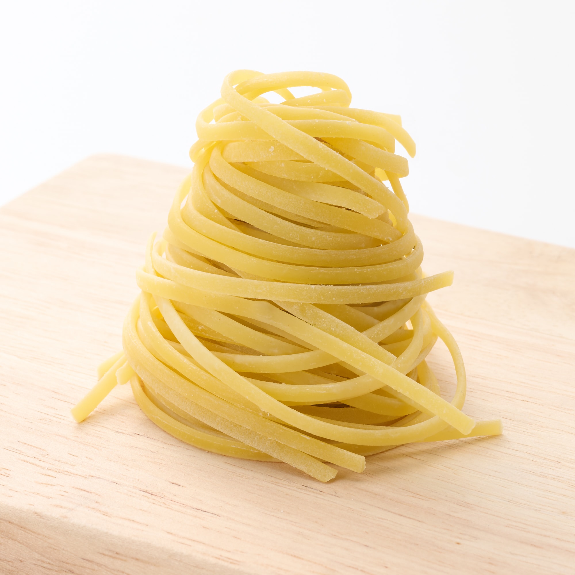 小麦の旨みひきたつ生パスタ　リングイネ